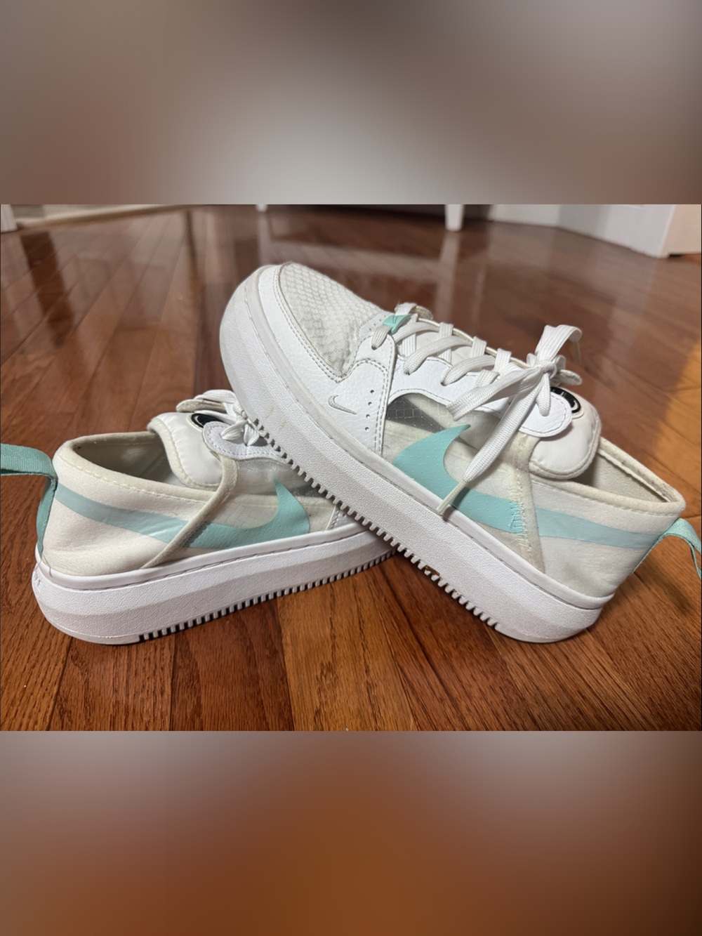 Women’s Nike White & Teal Low-Top Sneakers